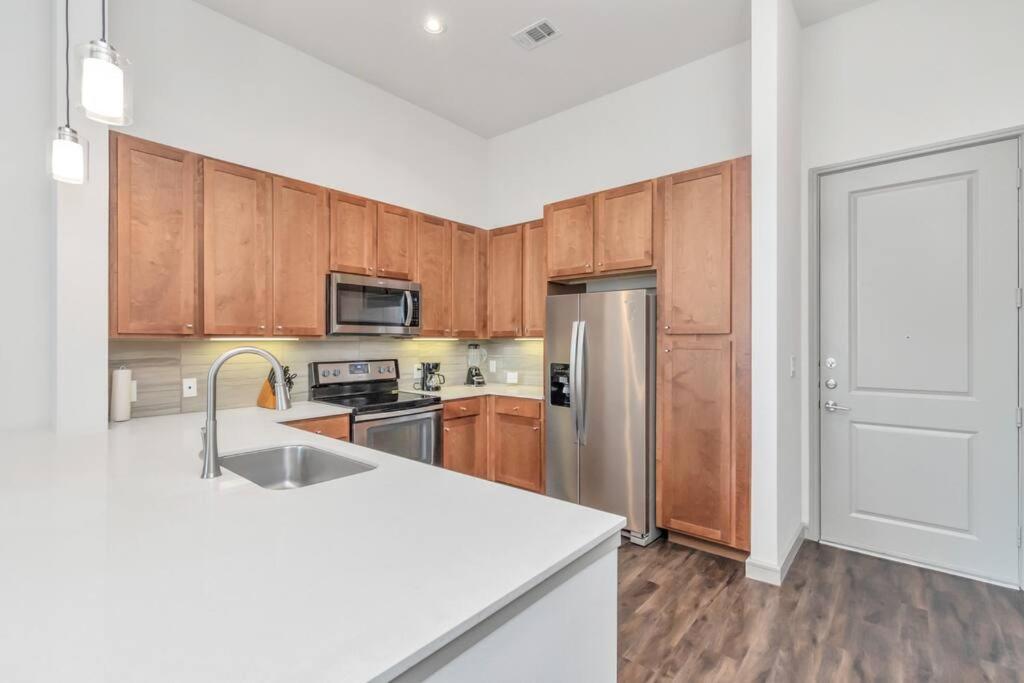 U3 Penthouse Houstonw Car Astros W Skyline-View Apartment Exterior photo