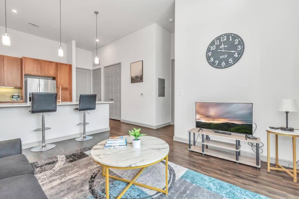 U3 Penthouse Houstonw Car Astros W Skyline-View Apartment Exterior photo