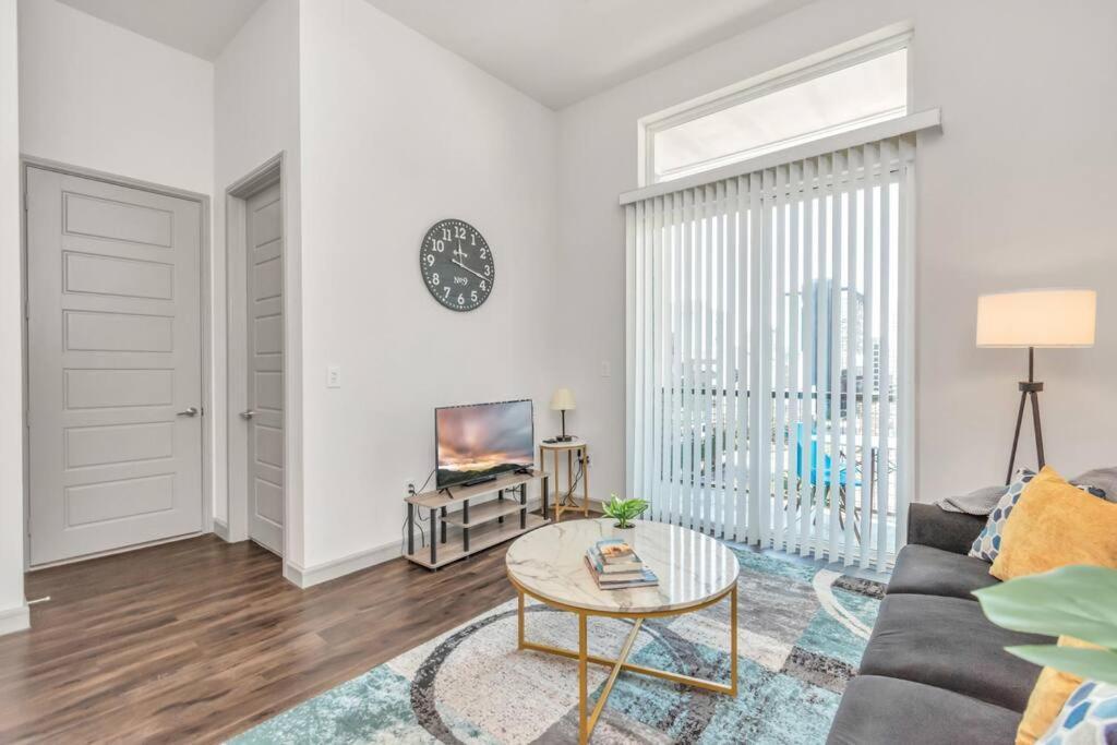 U3 Penthouse Houstonw Car Astros W Skyline-View Apartment Exterior photo