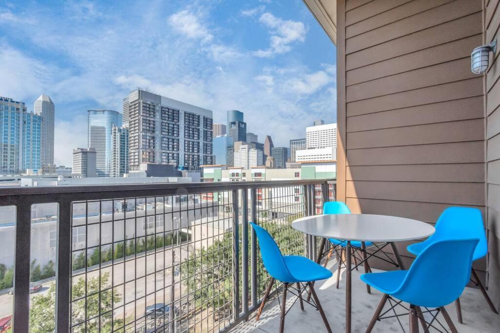 U3 Penthouse Houstonw Car Astros W Skyline-View Apartment Exterior photo