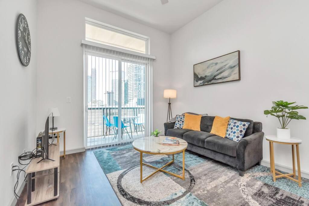 U3 Penthouse Houstonw Car Astros W Skyline-View Apartment Exterior photo
