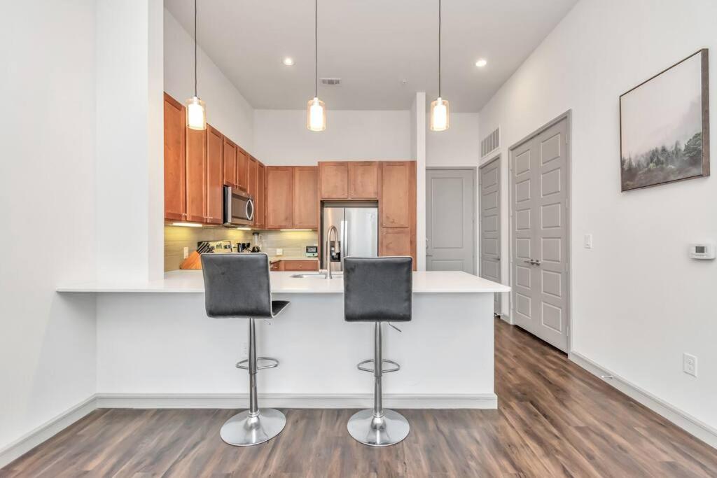 U3 Penthouse Houstonw Car Astros W Skyline-View Apartment Exterior photo